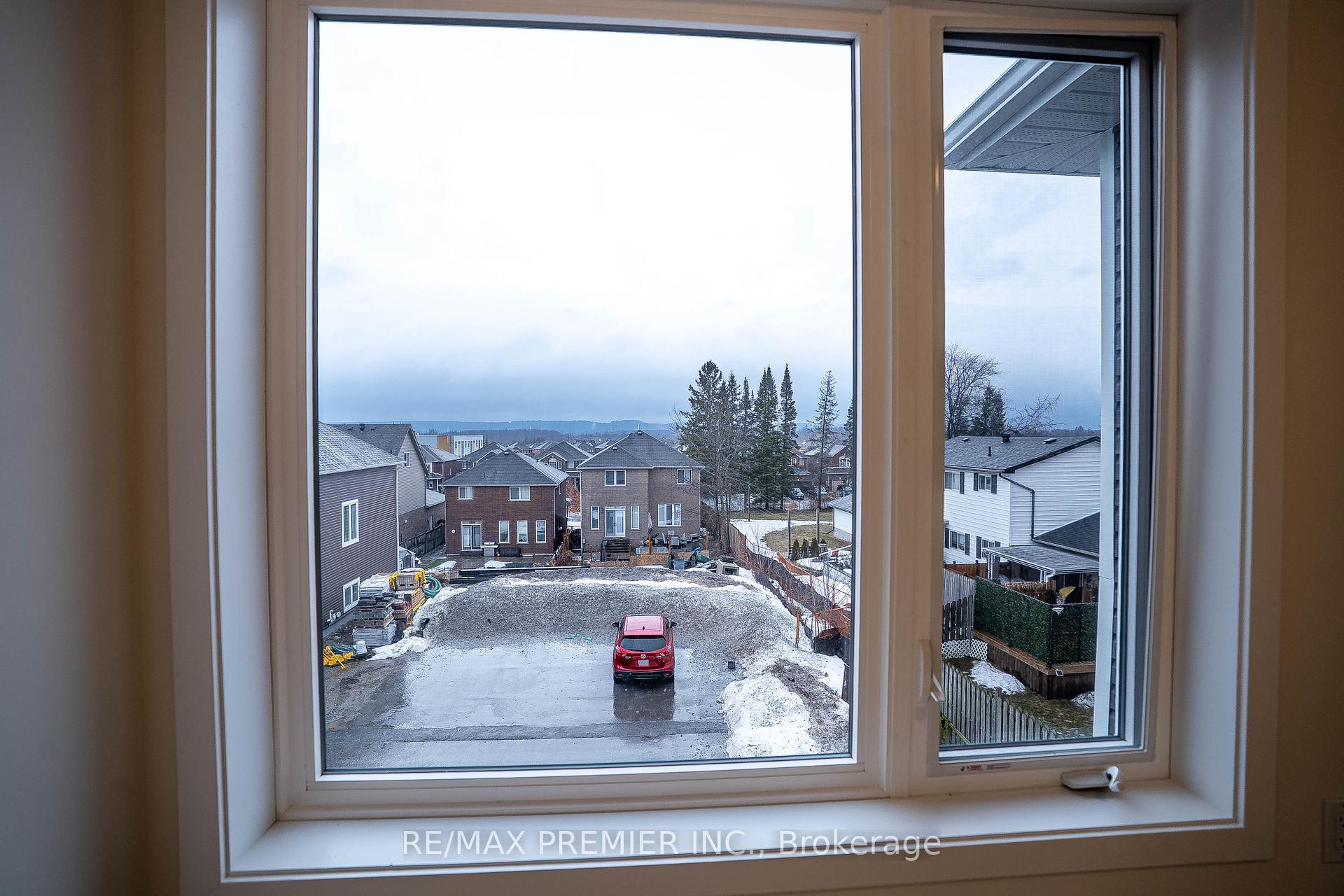 Photo 36 of 17 Hampton Lane, Barrie, Ardagh — HOMEH