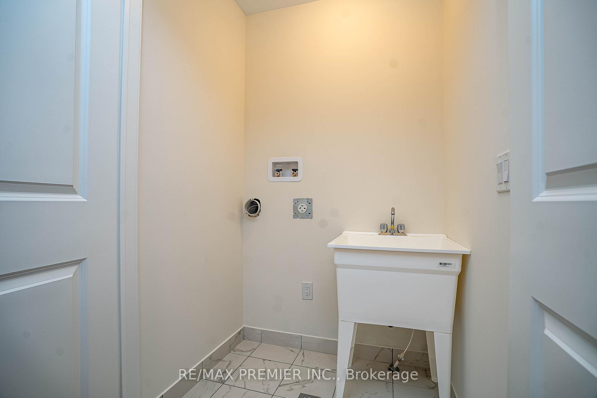 Photo 20 of 17 Hampton Lane, Barrie, Ardagh — HOMEH