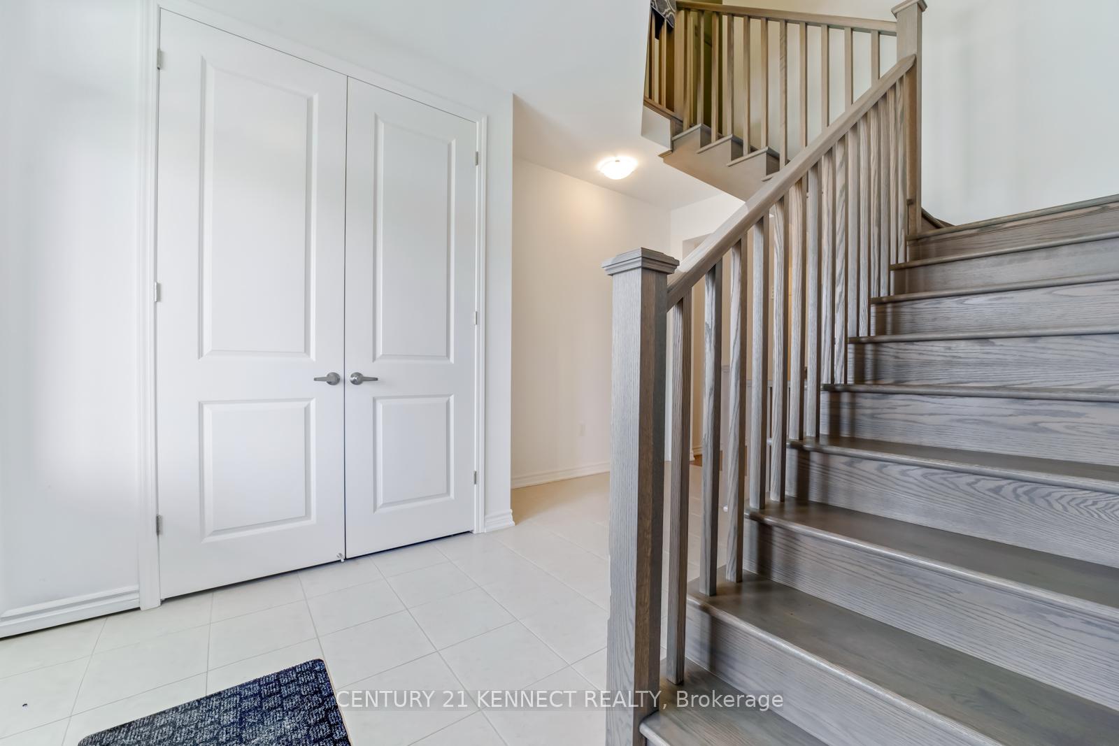 Photo 20 of 390 Madelaine Drive, Barrie, Rural Barrie Southeast — HOMEH