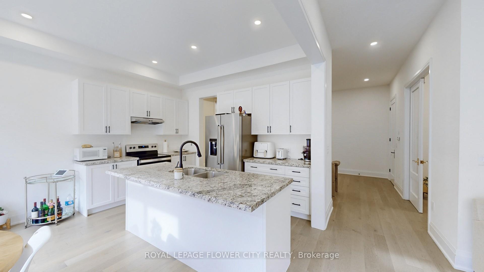 Photo 7 of 156 Petch Avenue, Caledon, Rural Caledon — HOMEH