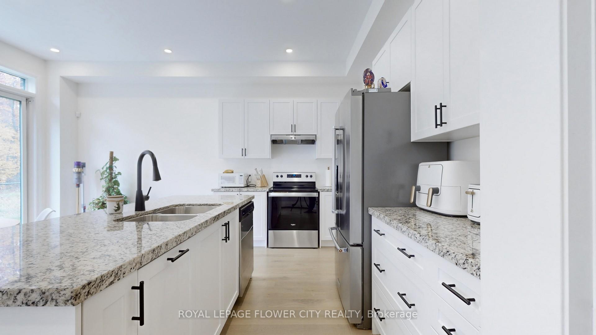 Photo 5 of 156 Petch Avenue, Caledon, Rural Caledon — HOMEH
