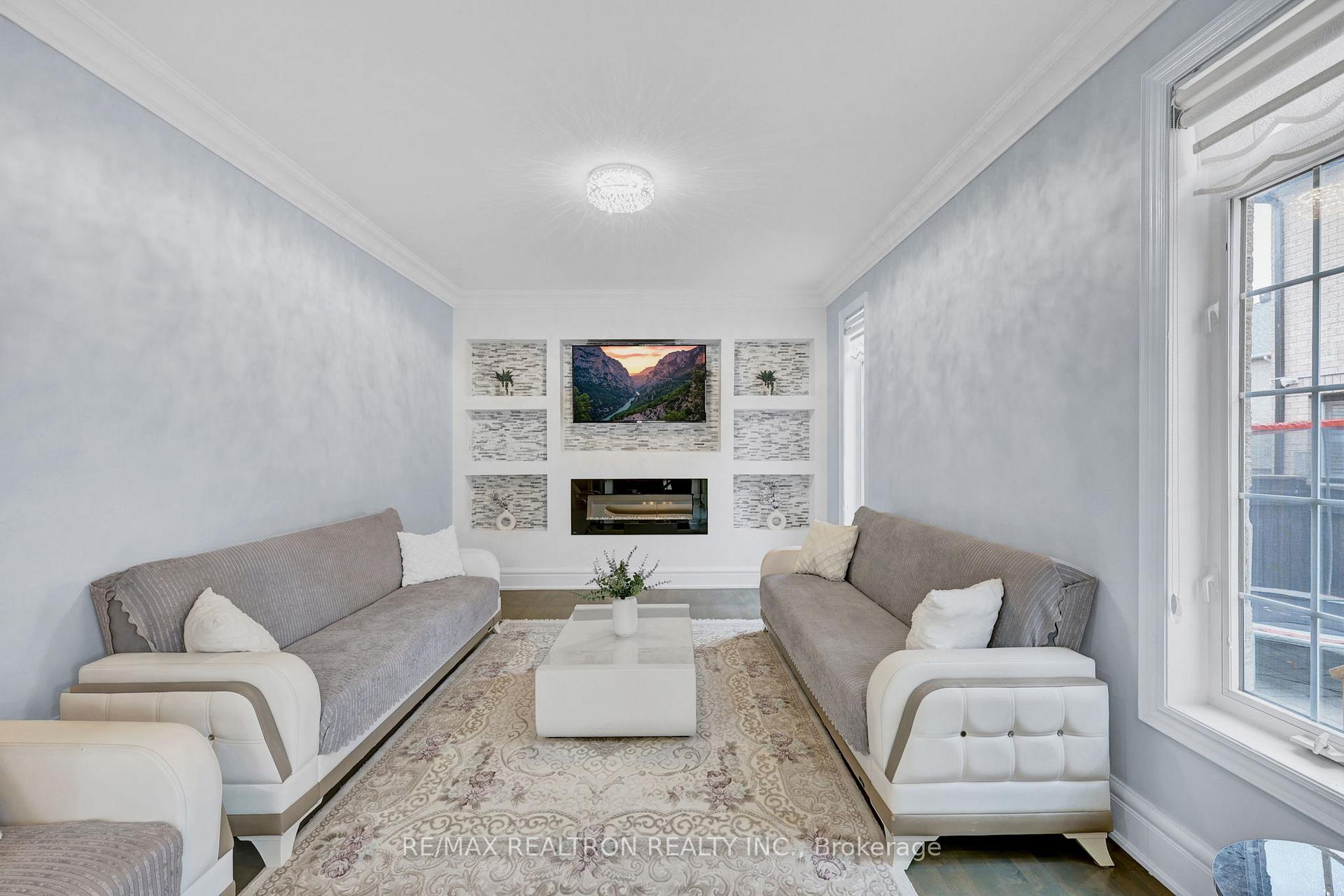Photo 33 of 199 Davos Road, Vaughan, Vellore Village — HOMEH