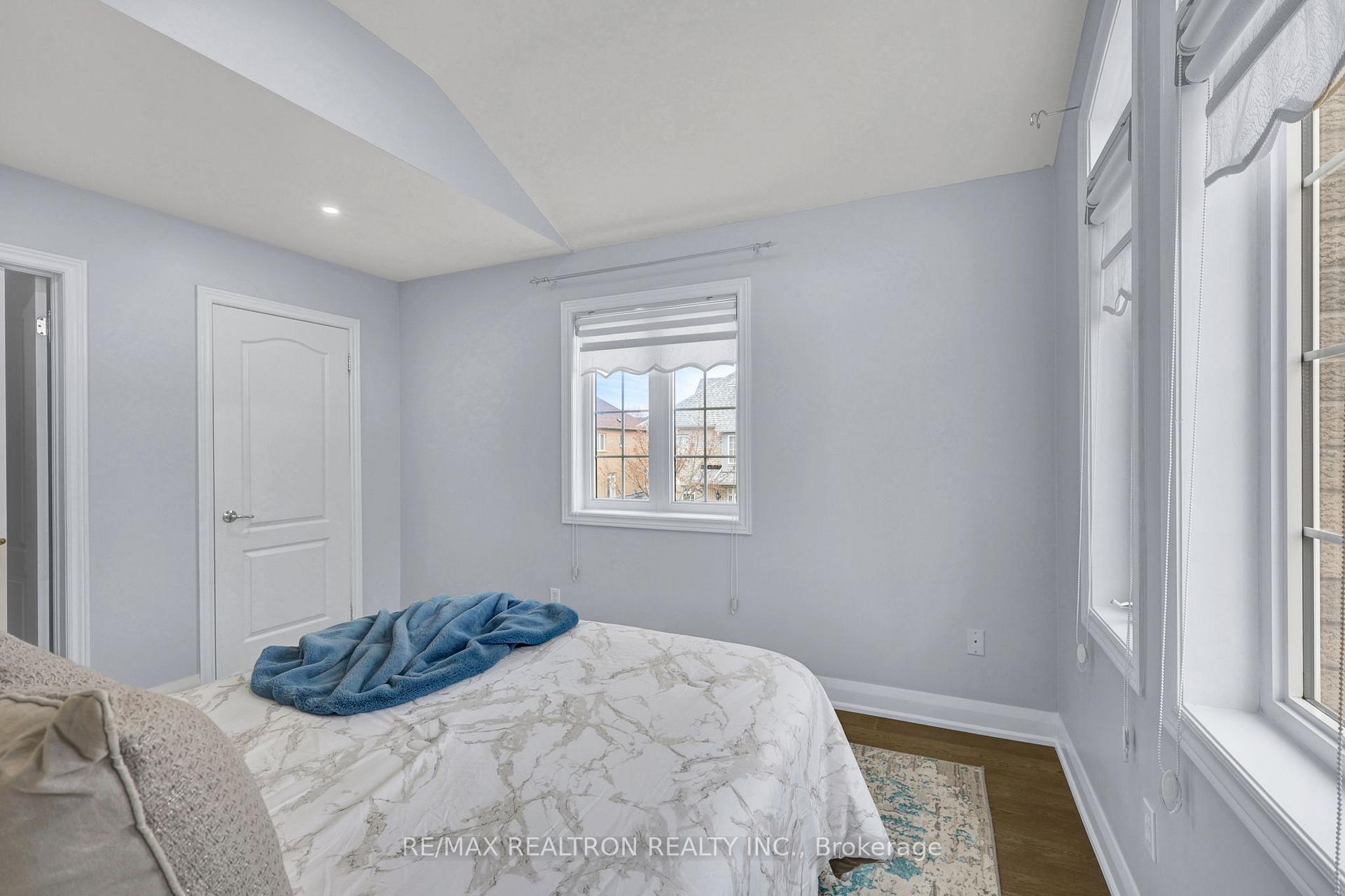 Photo 16 of 199 Davos Road, Vaughan, Vellore Village — HOMEH