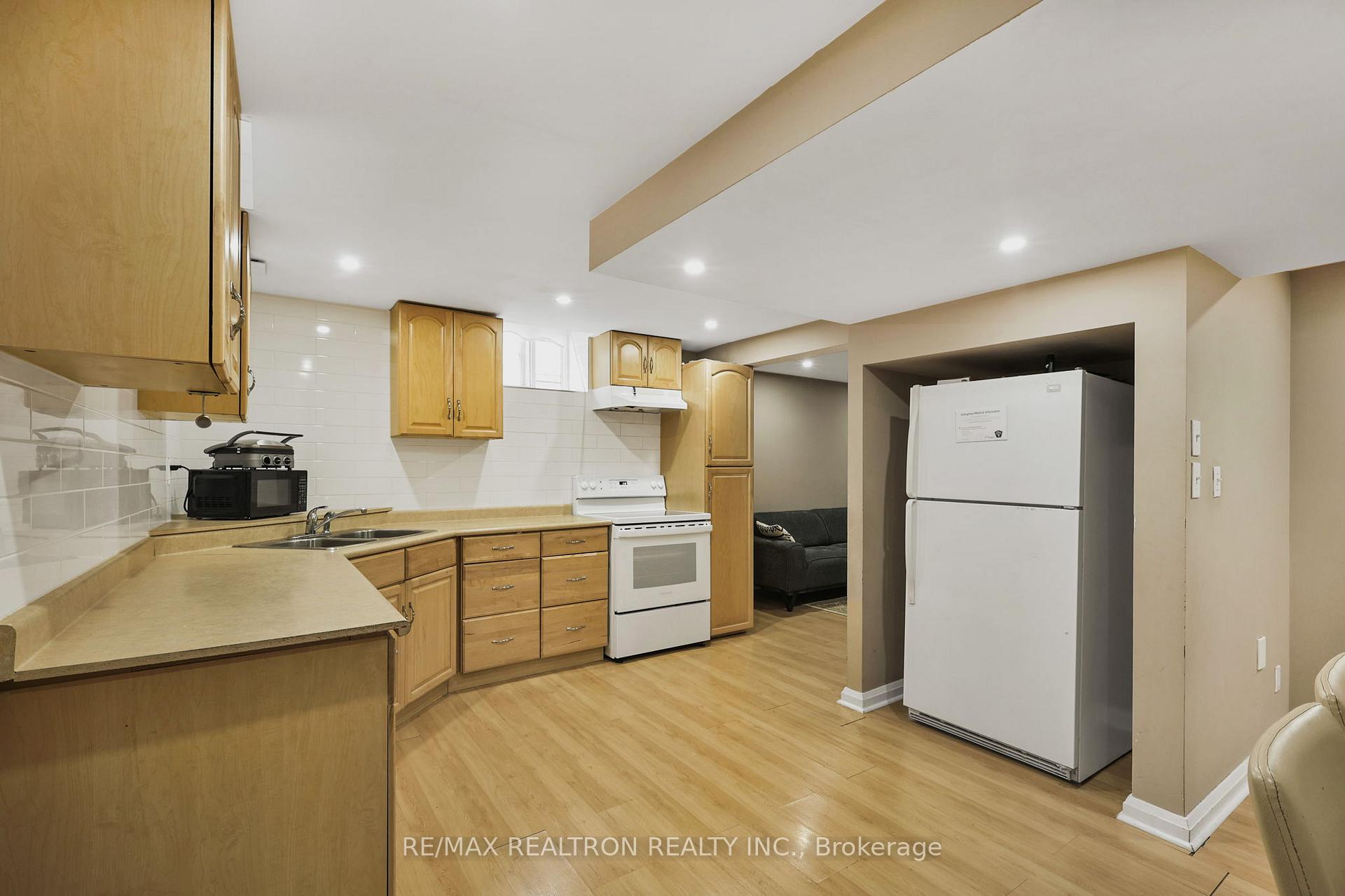Photo 18 of 199 Davos Road, Vaughan, Vellore Village — HOMEH