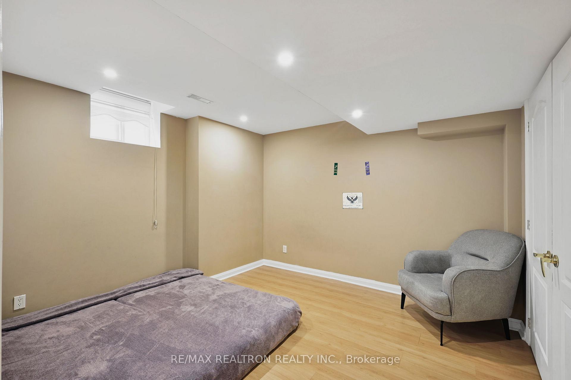 Photo 15 of 199 Davos Road, Vaughan, Vellore Village — HOMEH
