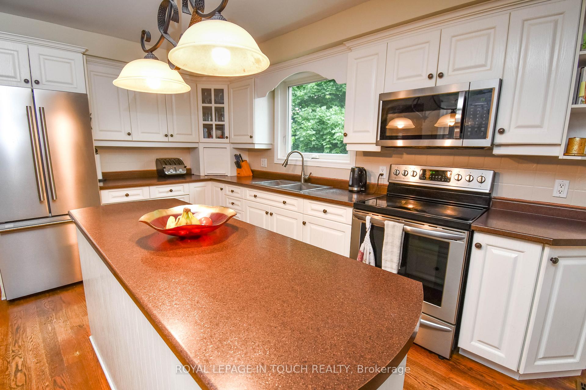 Photo 11 of 11 Hill Top Drive, Penetanguishene — HOMEH