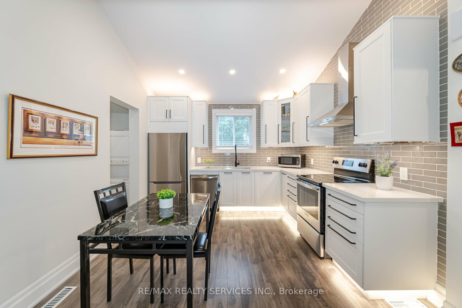 Photo 7 of 84 Clinton Street, Hamilton, Stipley — HOMEH