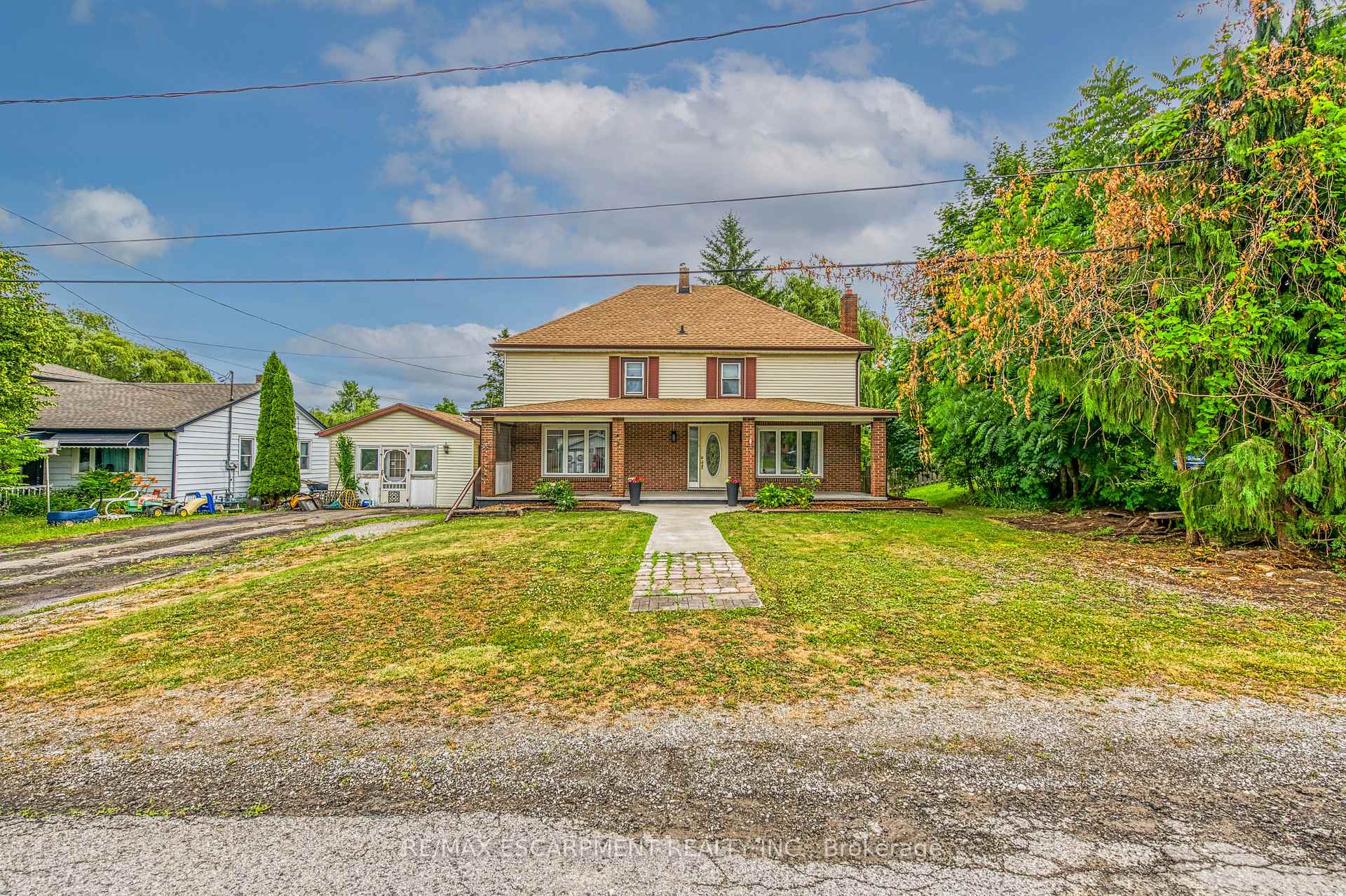 Photo 33 of 2348 Clifton Street, Thorold, Allanburg/Thorold South — HOMEH