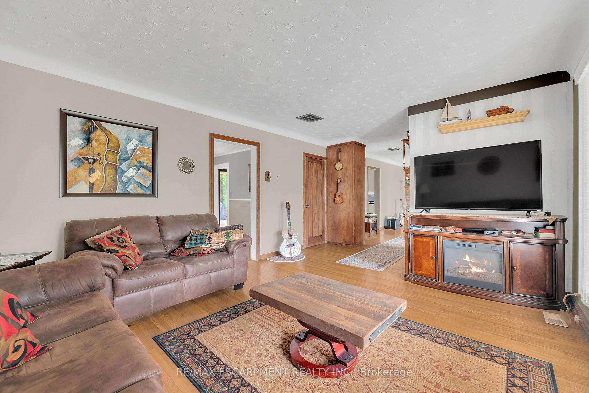 Photo 15 of 2348 Clifton Street, Thorold, Allanburg/Thorold South — HOMEH