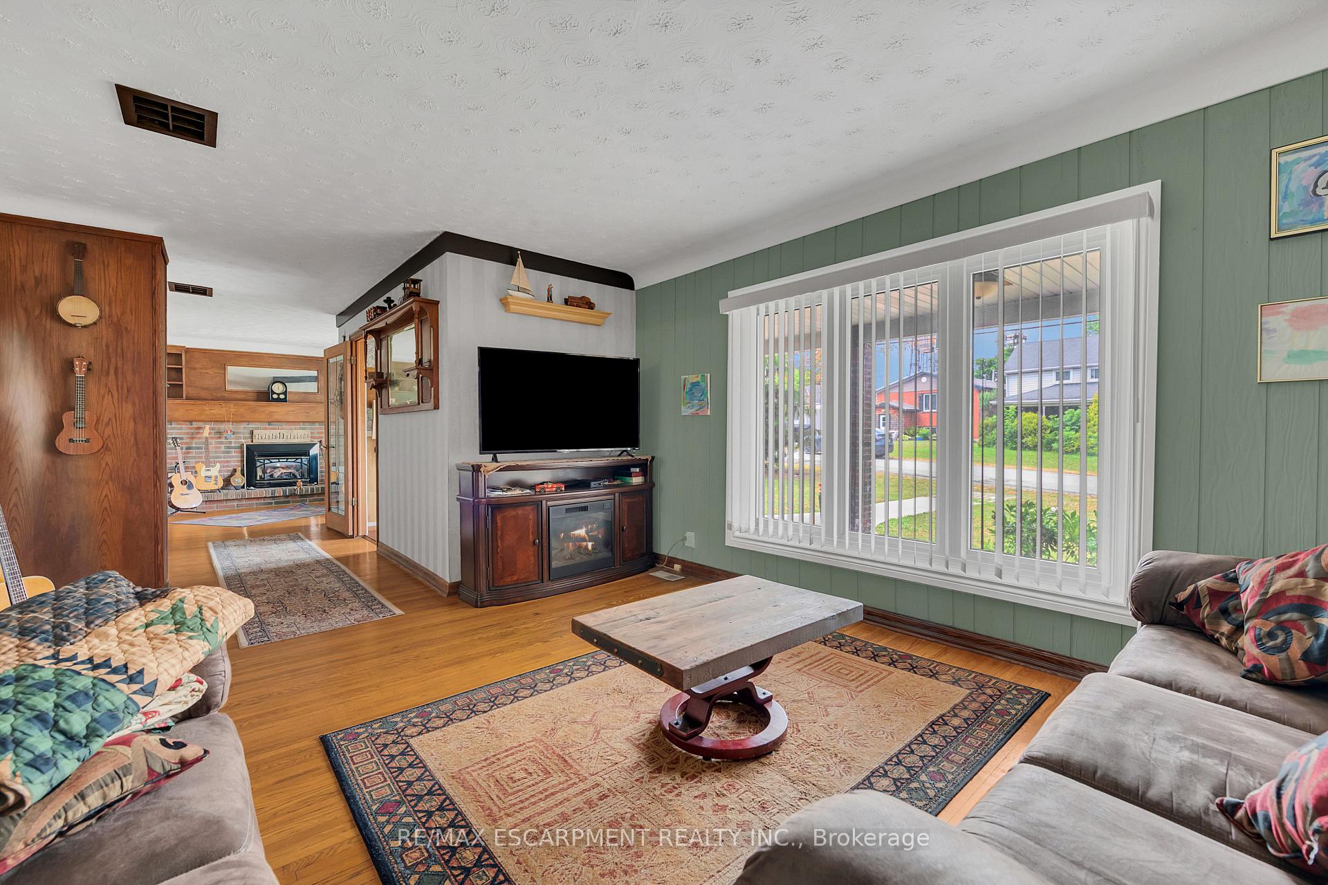 Photo 23 of 2348 Clifton Street, Thorold, Allanburg/Thorold South — HOMEH