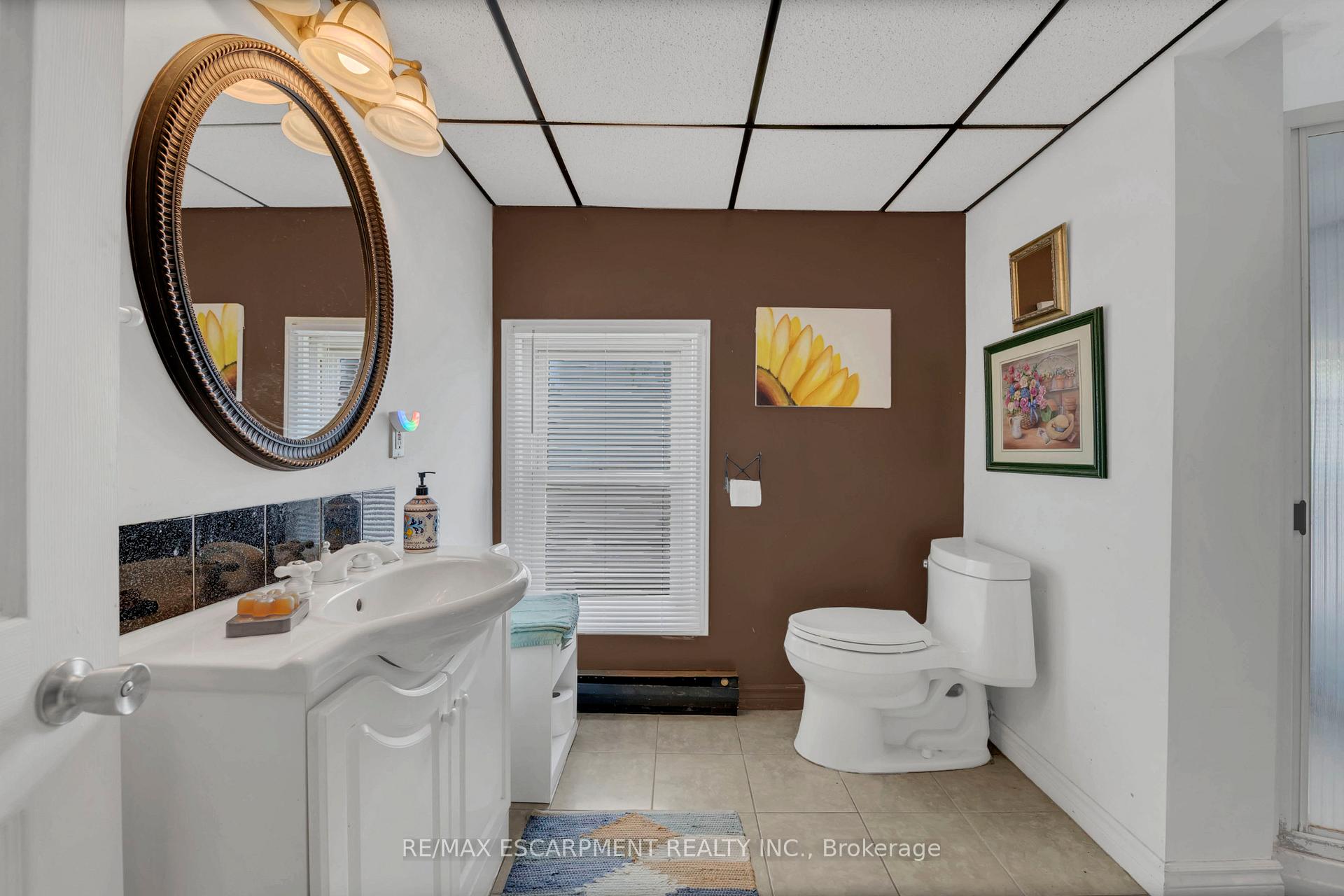 Photo 34 of 2348 Clifton Street, Thorold, Allanburg/Thorold South — HOMEH