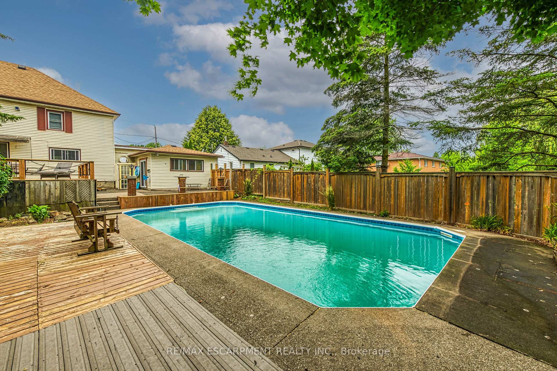 Photo 40 of 2348 Clifton Street, Thorold, Allanburg/Thorold South — HOMEH