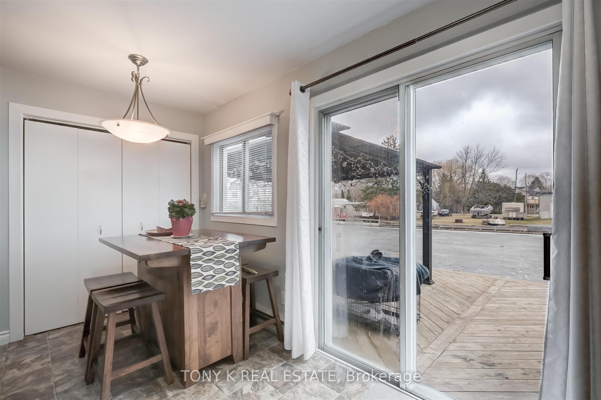 Photo 4 of 43 Shirlea Boulevard, Georgina, Keswick South — HOMEH