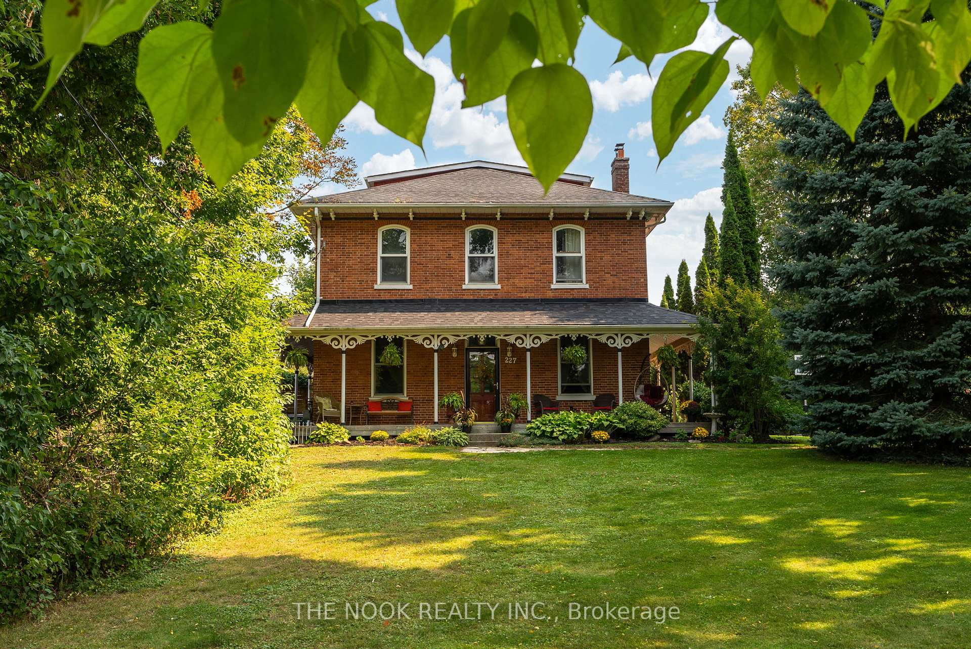 Photo 3 of 227 Scugog Street, Clarington, Bowmanville — HOMEH
