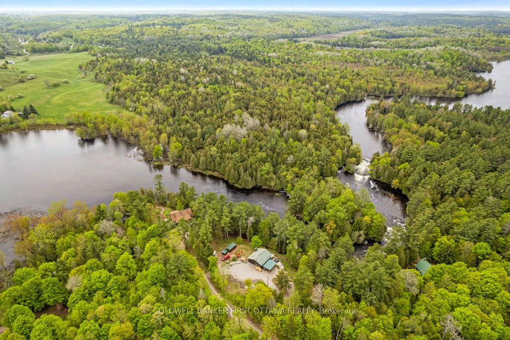 Photo 1 of 1036 Palmerston Crescent, Frontenac, Frontenac North — HOMEH