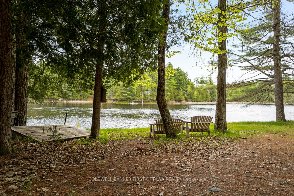 Photo 4 of 1036 Palmerston Crescent, Frontenac, Frontenac North — HOMEH