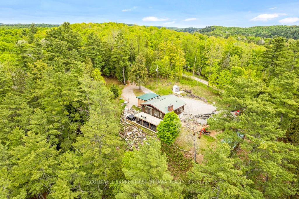 Photo 9 of 1036 Palmerston Crescent, Frontenac, Frontenac North — HOMEH