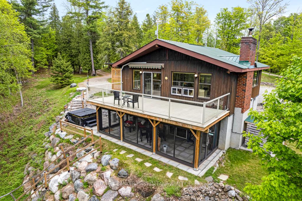 Photo 3 of 1036 Palmerston Crescent, Frontenac, Frontenac North — HOMEH
