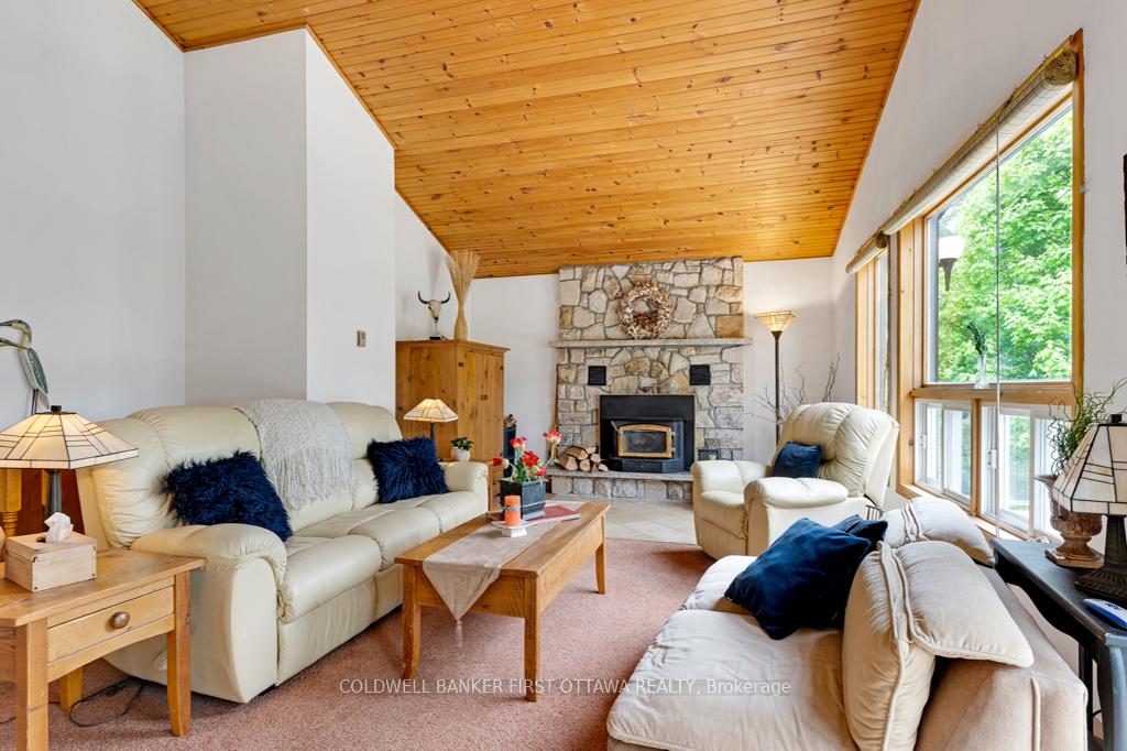 Photo 11 of 1036 Palmerston Crescent, Frontenac, Frontenac North — HOMEH