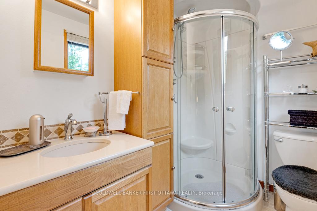 Photo 17 of 1036 Palmerston Crescent, Frontenac, Frontenac North — HOMEH