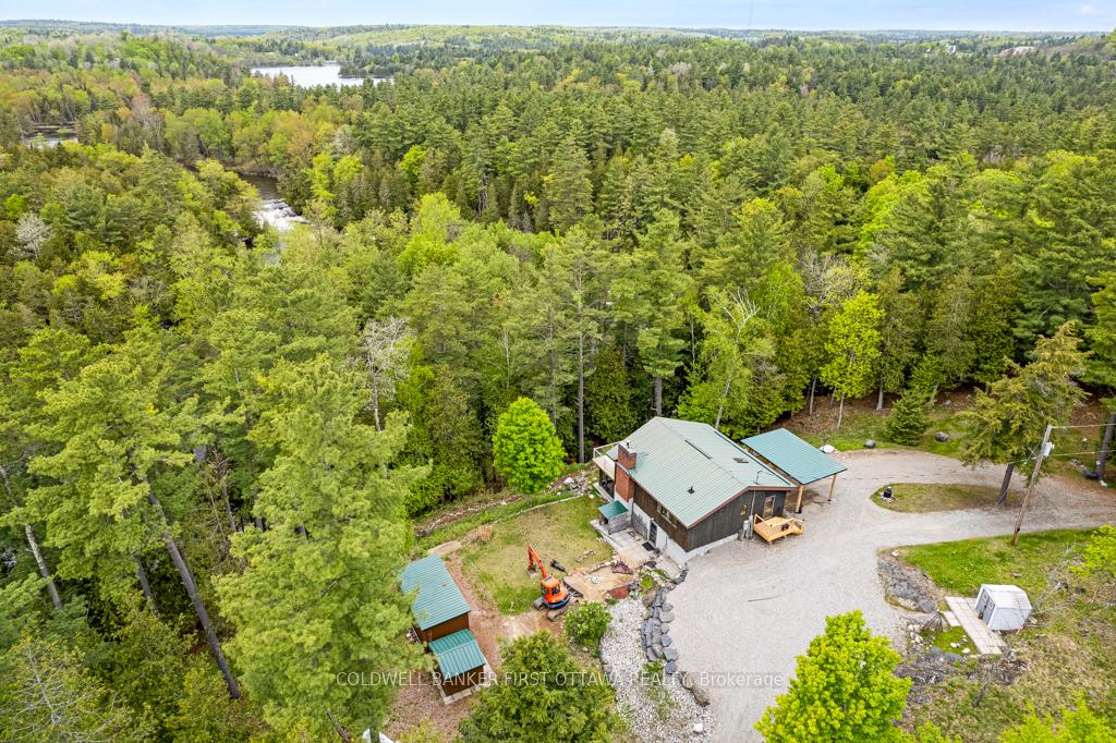 Photo 38 of 1036 Palmerston Crescent, Frontenac, Frontenac North — HOMEH