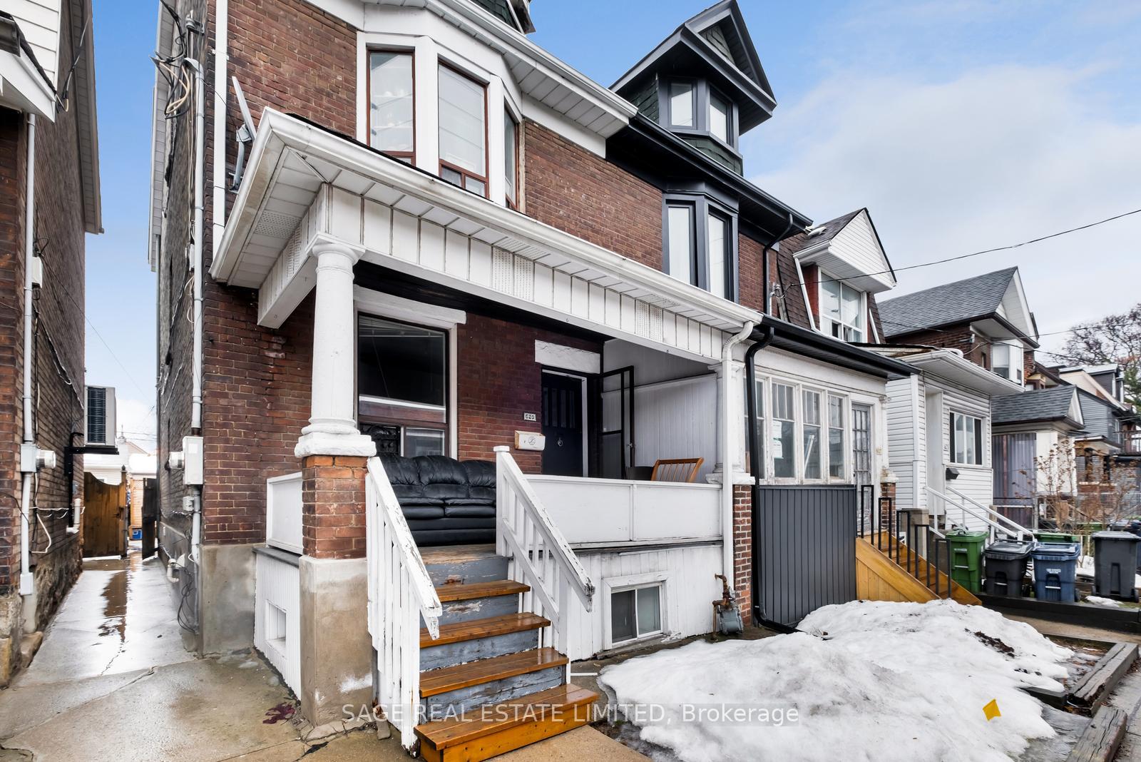 Front of 629 Ossington Avenue