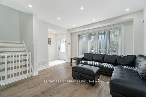 Photo 5 of 60 Bramhall Circle, Brampton, Madoc — HOMEH