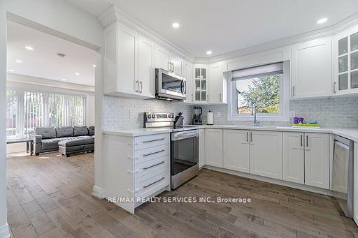 Photo 9 of 60 Bramhall Circle, Brampton, Madoc — HOMEH