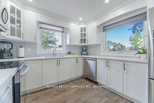 Photo 13 of 60 Bramhall Circle, Brampton, Madoc — HOMEH