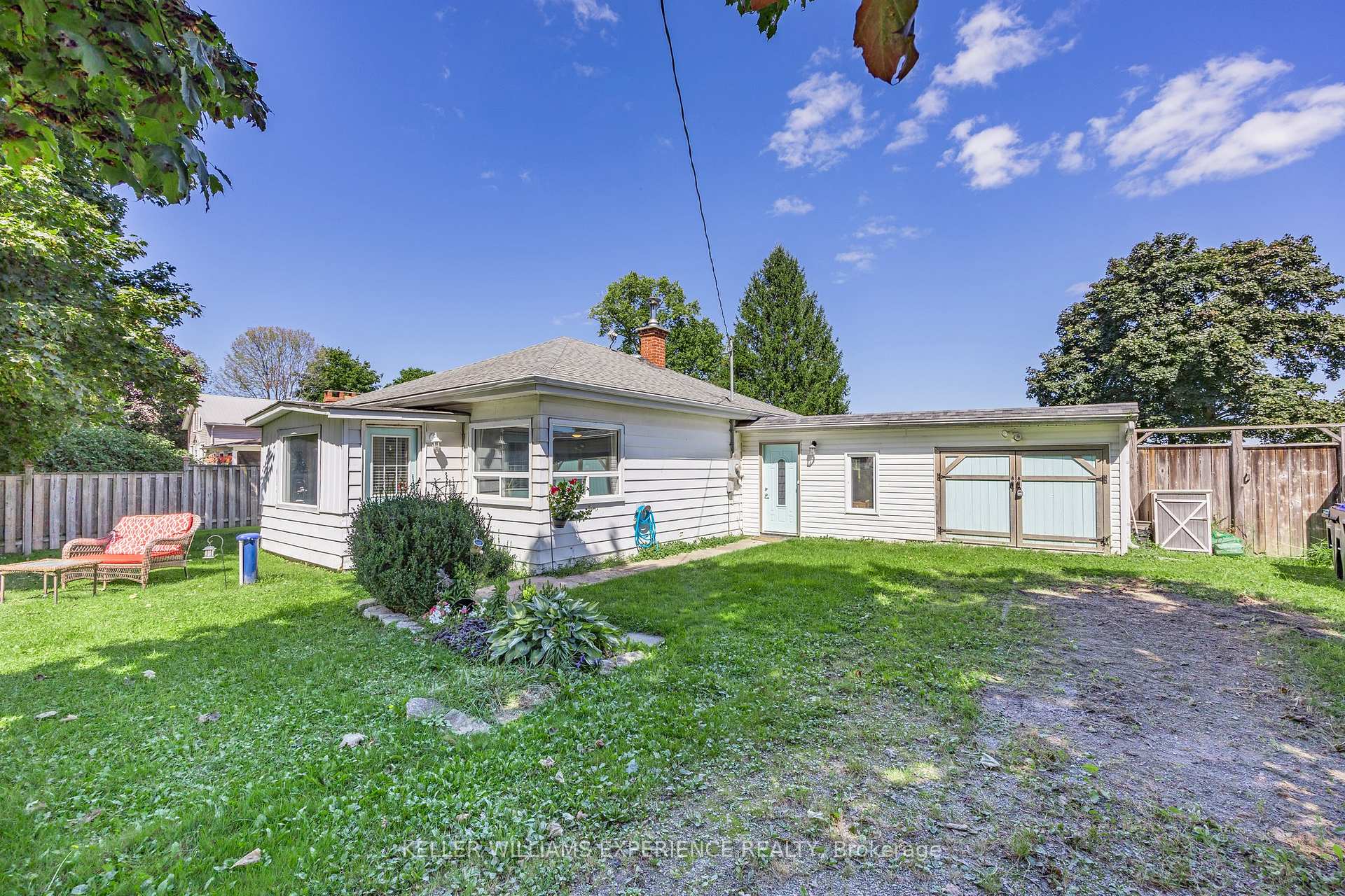 Front of 3829 Crossland Road