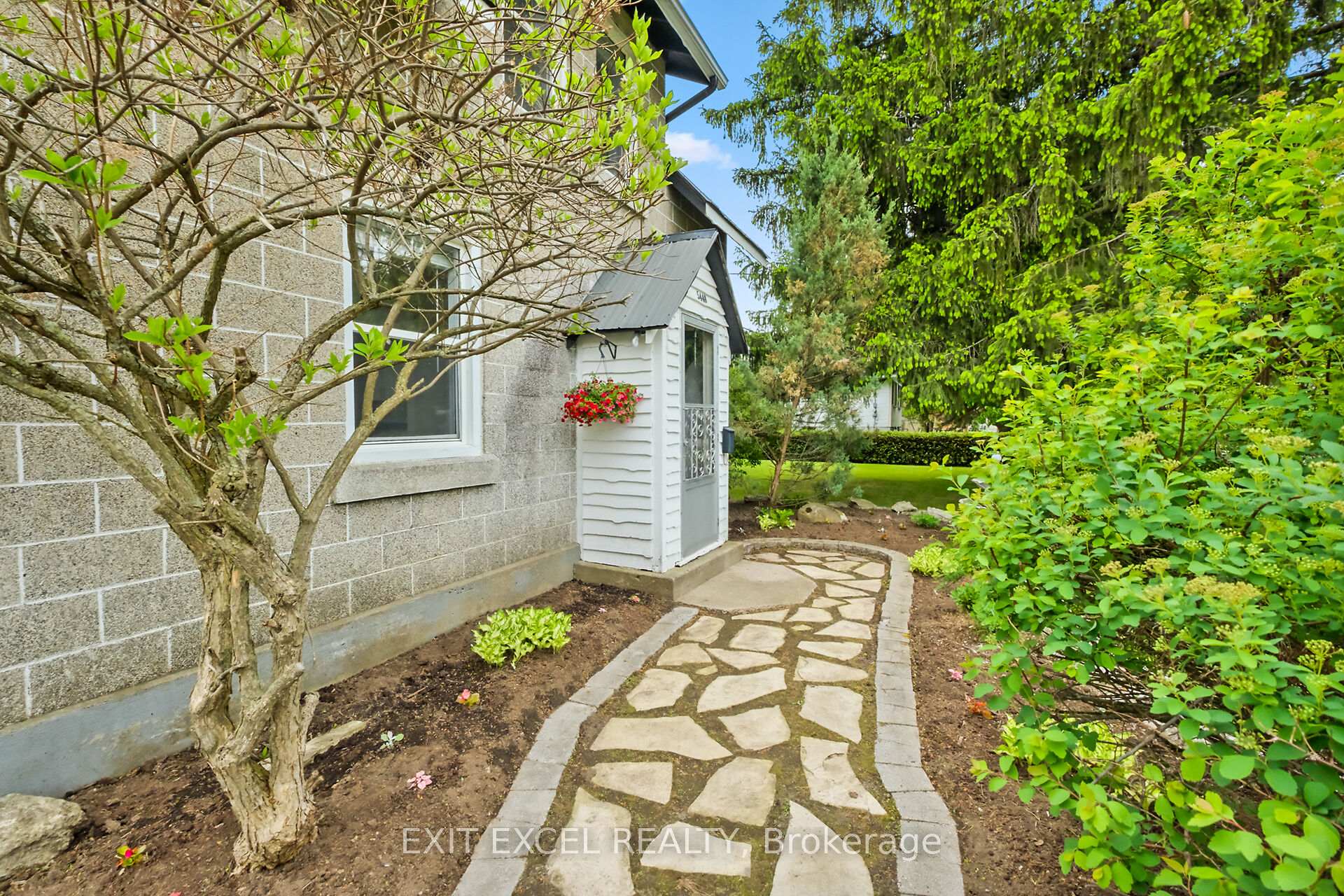 Photo 3 of 5448 Otto Street, Ottawa, Osgoode — HOMEH