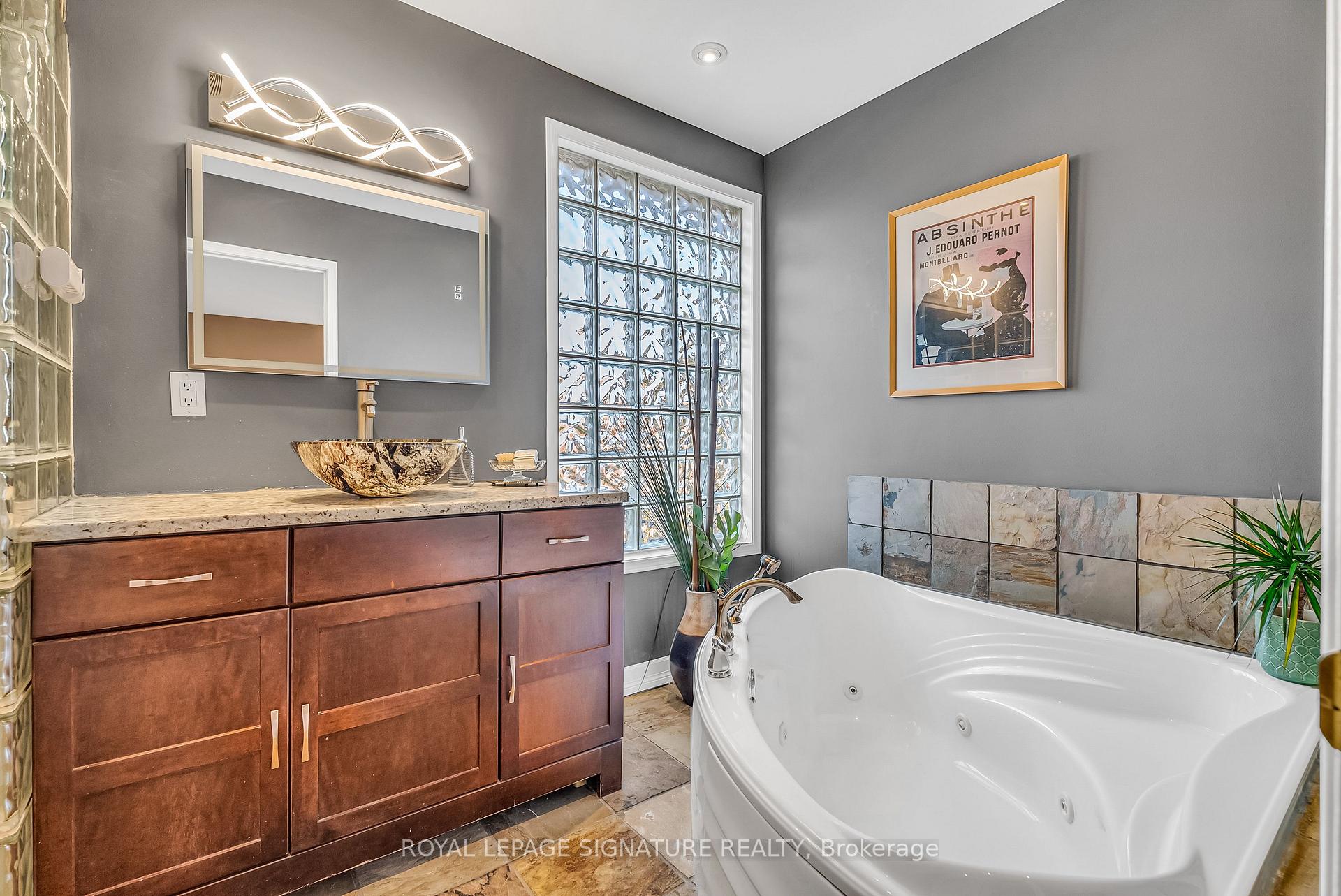 Photo 37 of 81 Denvale Road, Toronto, O'Connor-Parkview — HOMEH