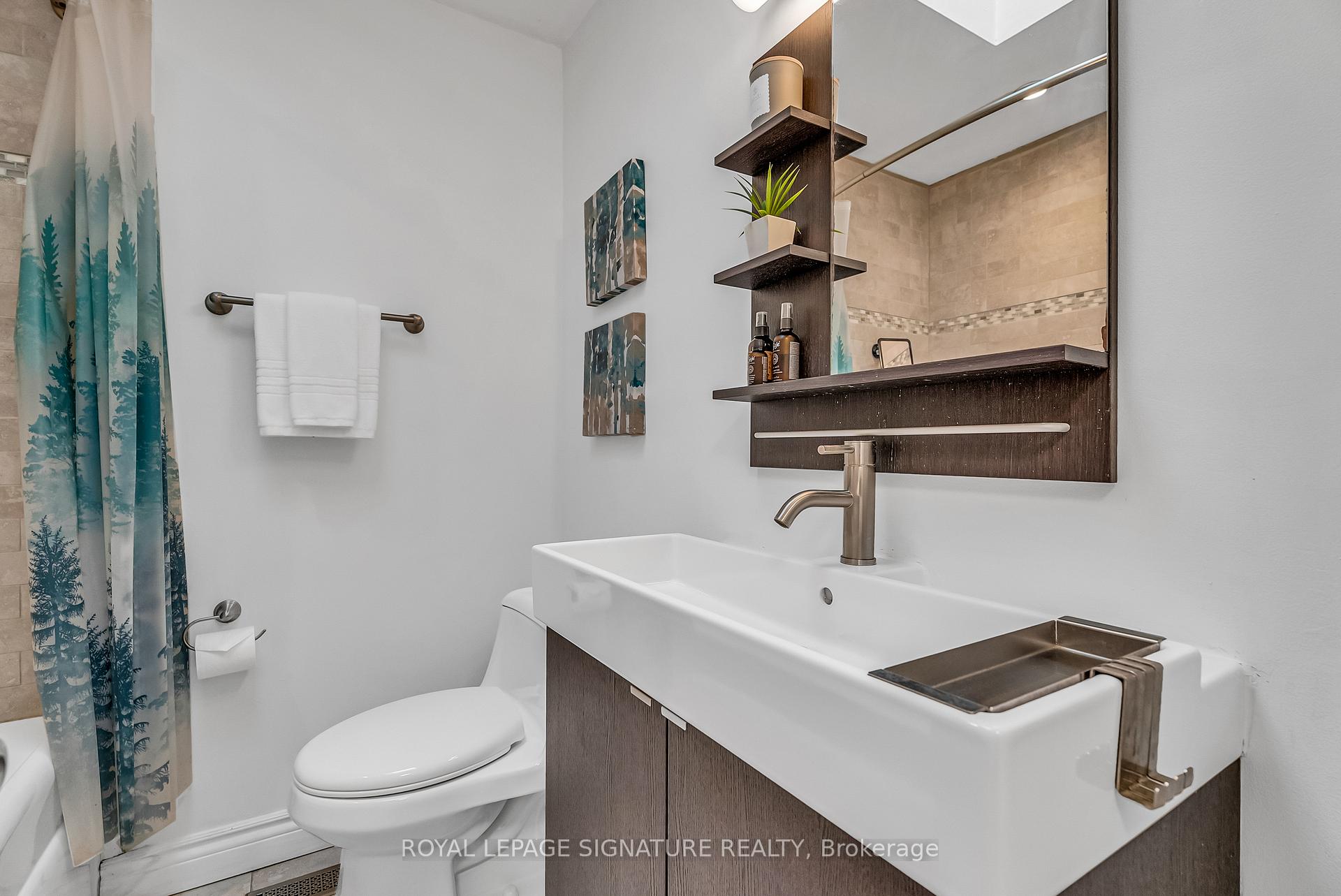 Photo 18 of 81 Denvale Road, Toronto, O'Connor-Parkview — HOMEH