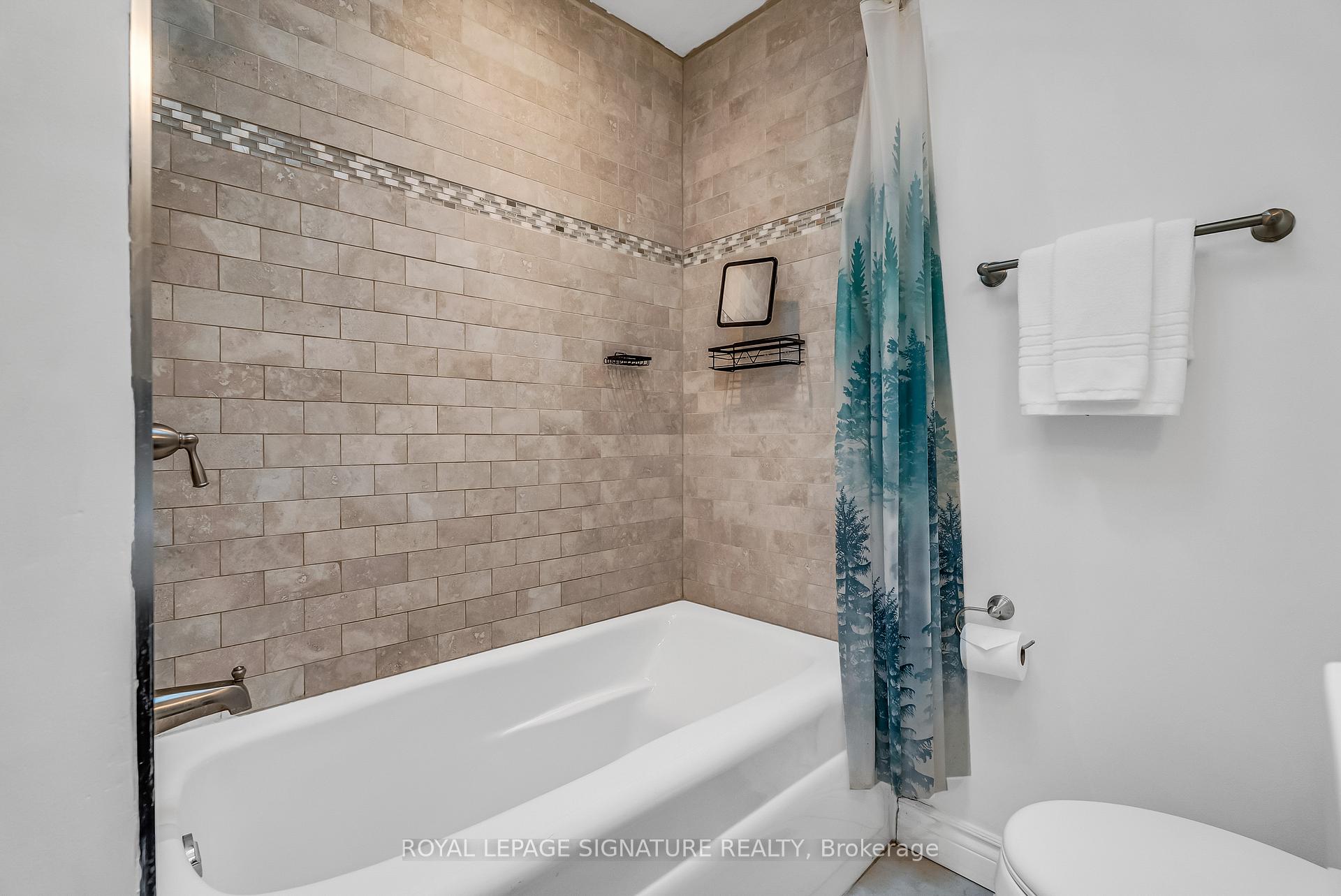Photo 25 of 81 Denvale Road, Toronto, O'Connor-Parkview — HOMEH