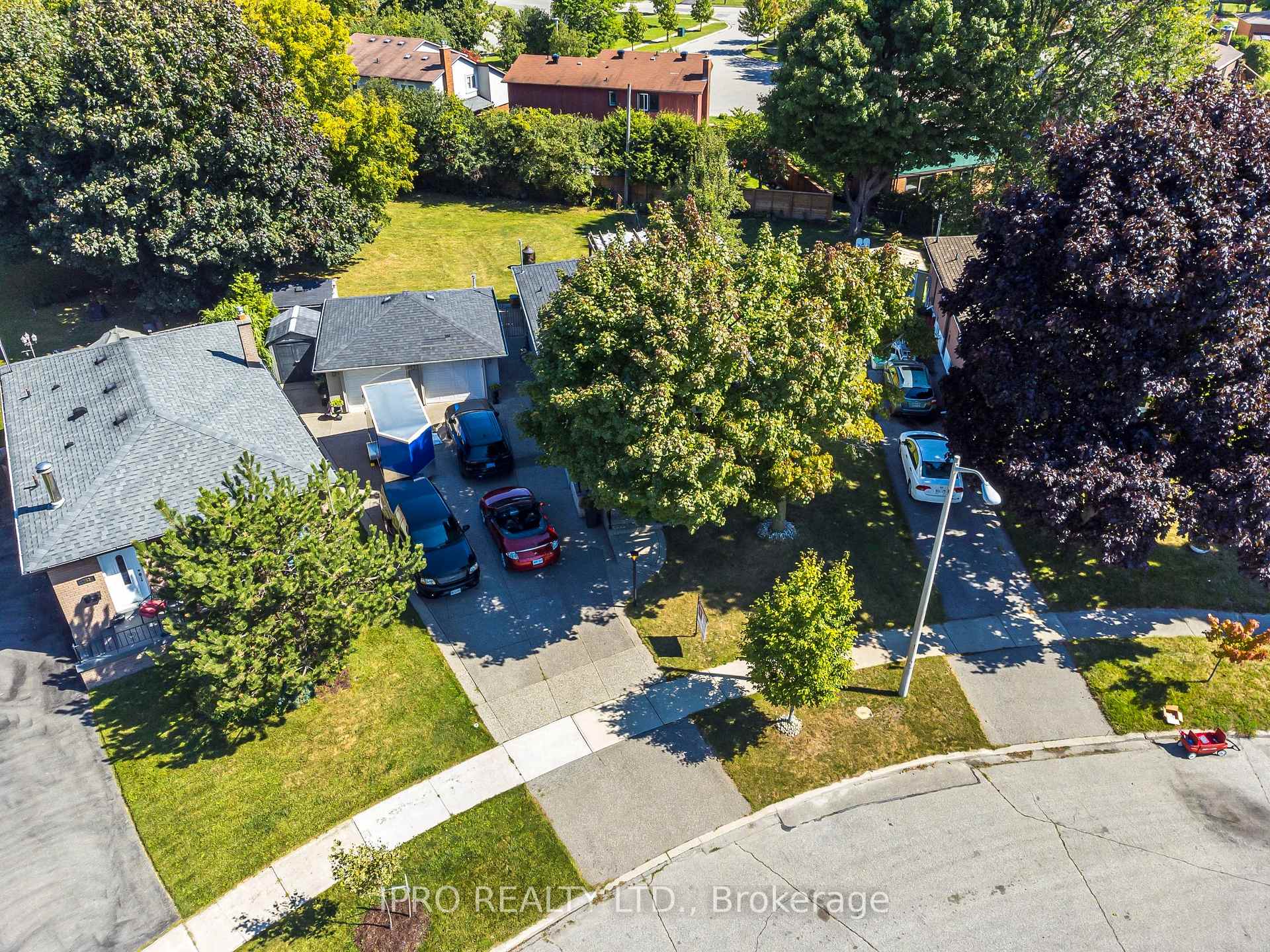 Photo 5 of 141 Toynbee Trail, Scarborough, Guildwood — HOMEH