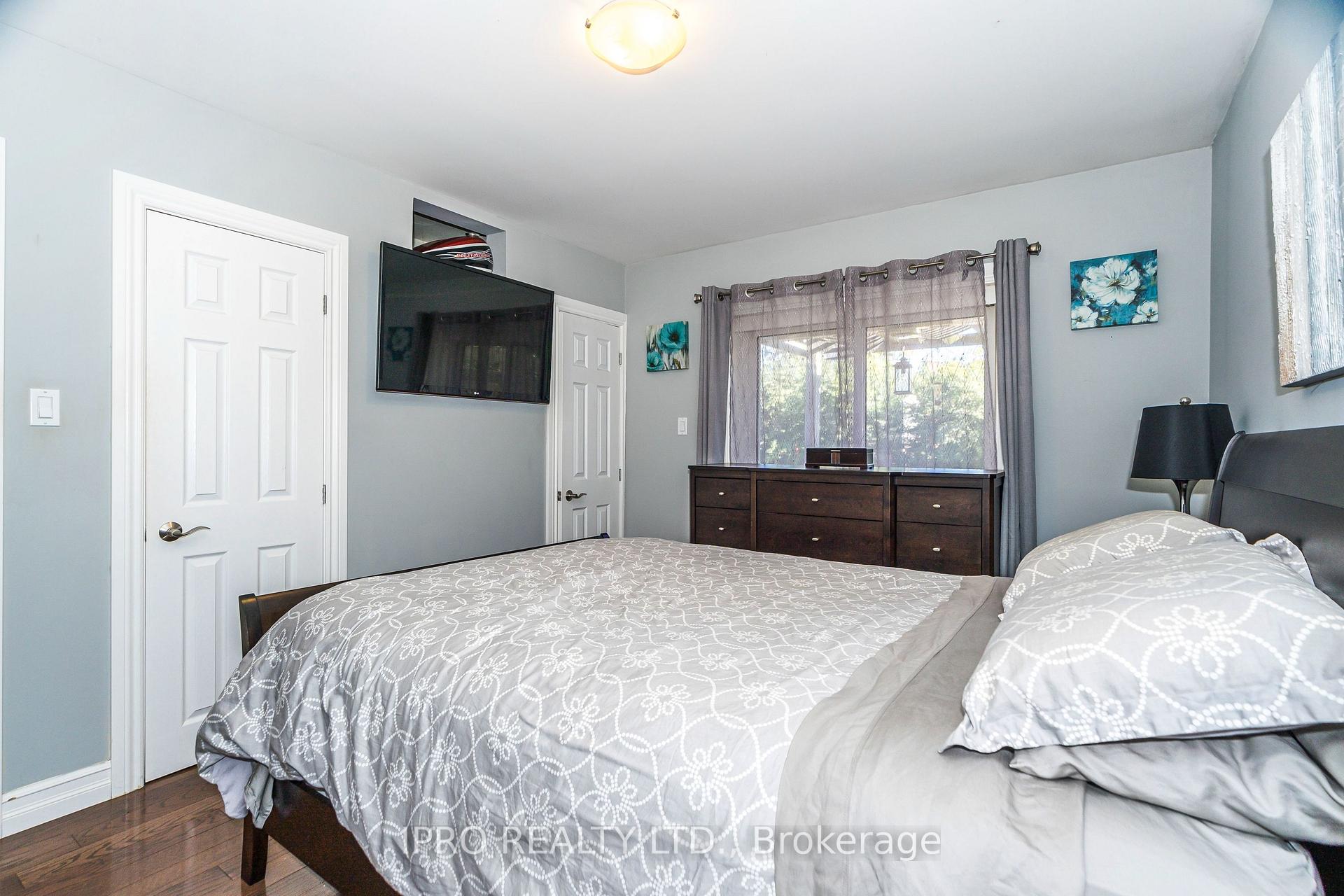 Photo 13 of 141 Toynbee Trail, Scarborough, Guildwood — HOMEH