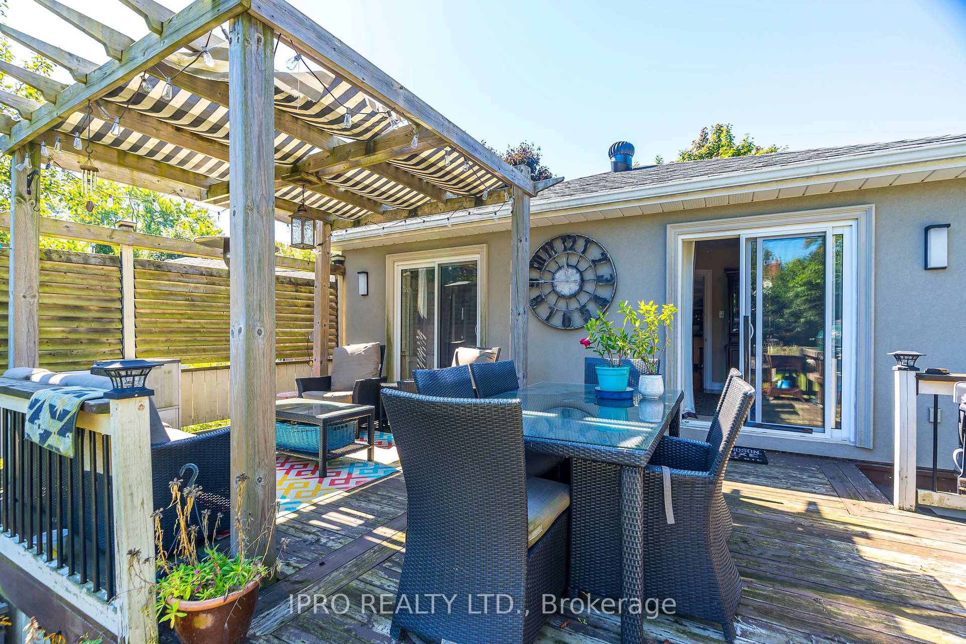 Photo 17 of 141 Toynbee Trail, Scarborough, Guildwood — HOMEH
