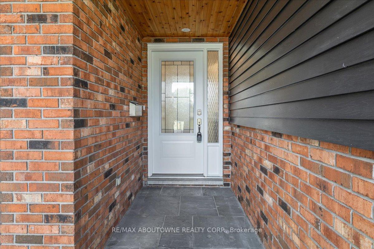 Photo 9 of 371 Park Road N, Grimsby, Grimsby Beach — HOMEH