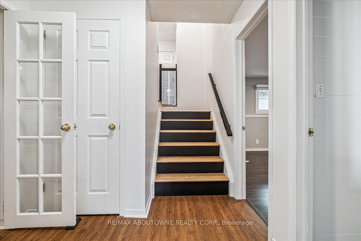 Photo 6 of 371 Park Road N, Grimsby, Grimsby Beach — HOMEH