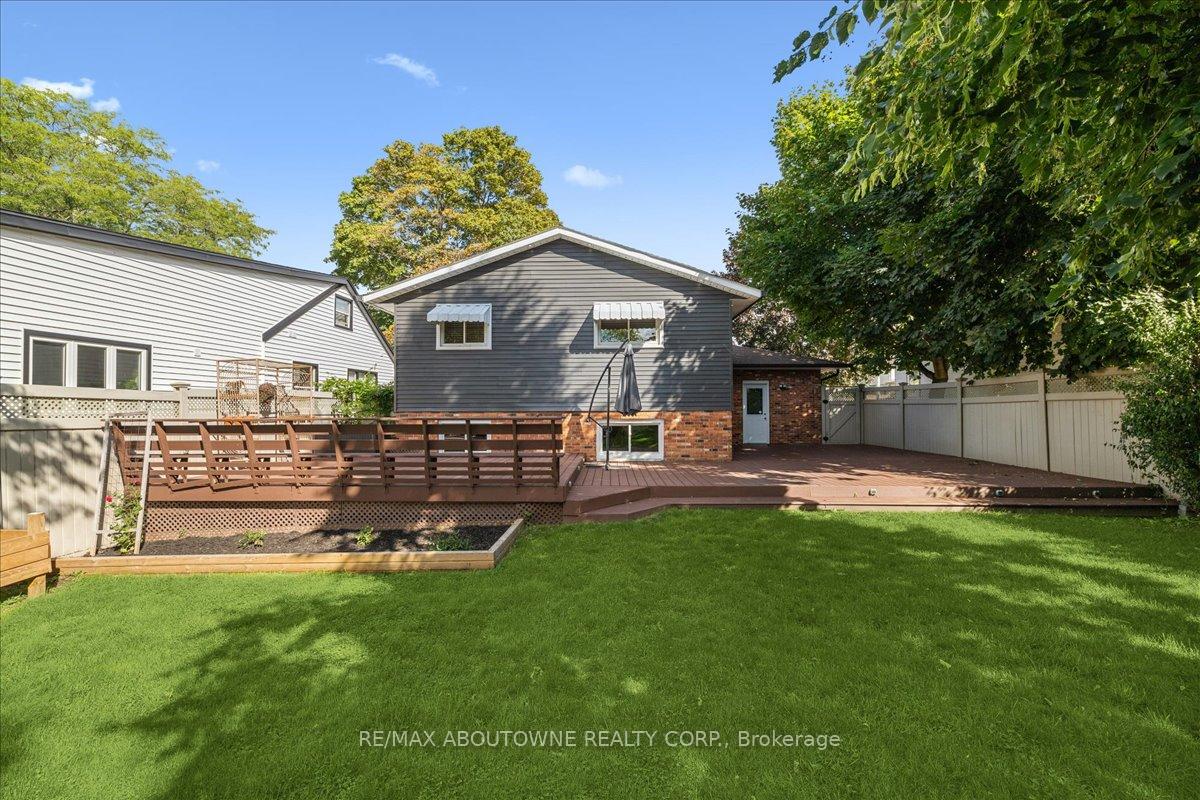Photo 36 of 371 Park Road N, Grimsby, Grimsby Beach — HOMEH