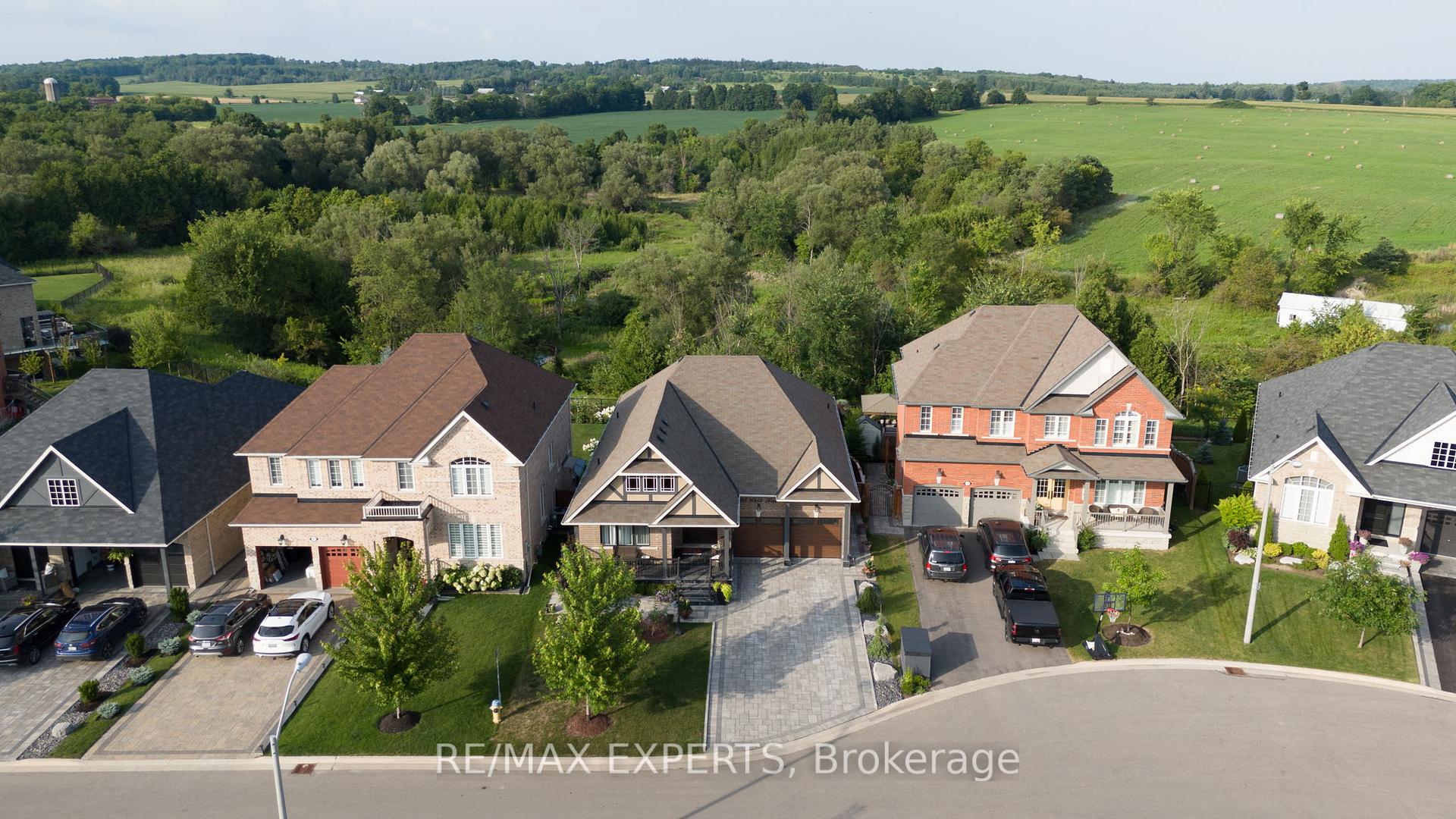 Photo 5 of 45 Webb Trail, New Tecumseth, Tottenham — HOMEH