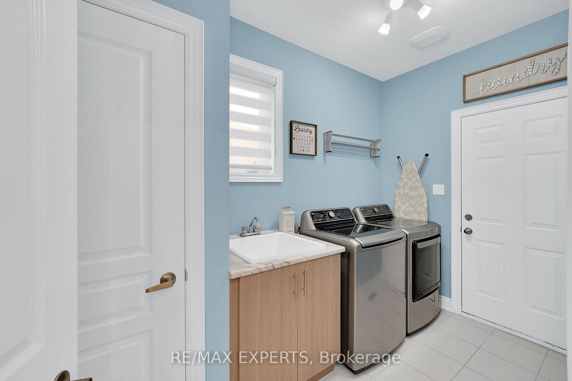 Photo 16 of 45 Webb Trail, New Tecumseth, Tottenham — HOMEH