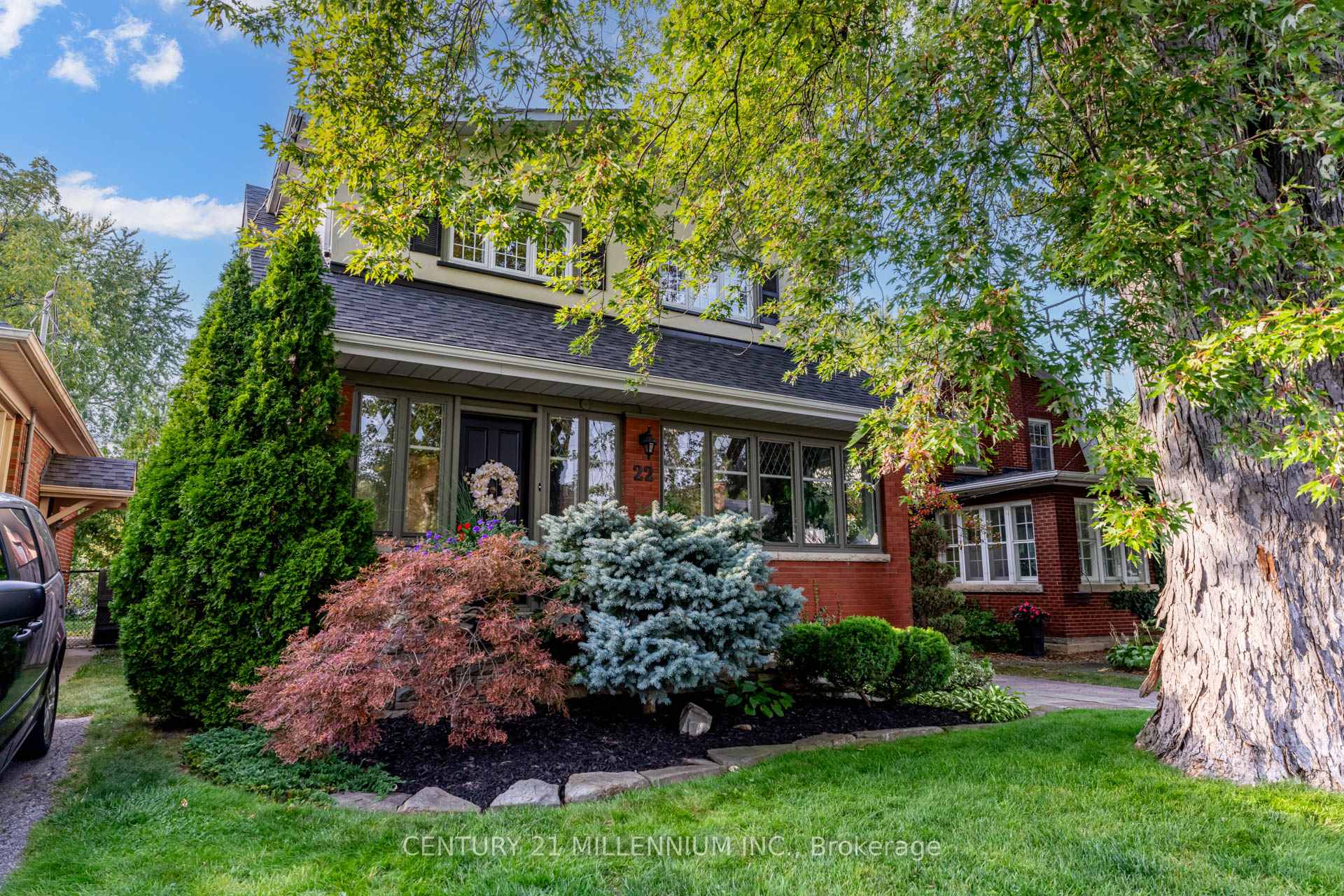 Photo 2 of 22 Frederick Street, Brampton, Downtown Brampton — HOMEH