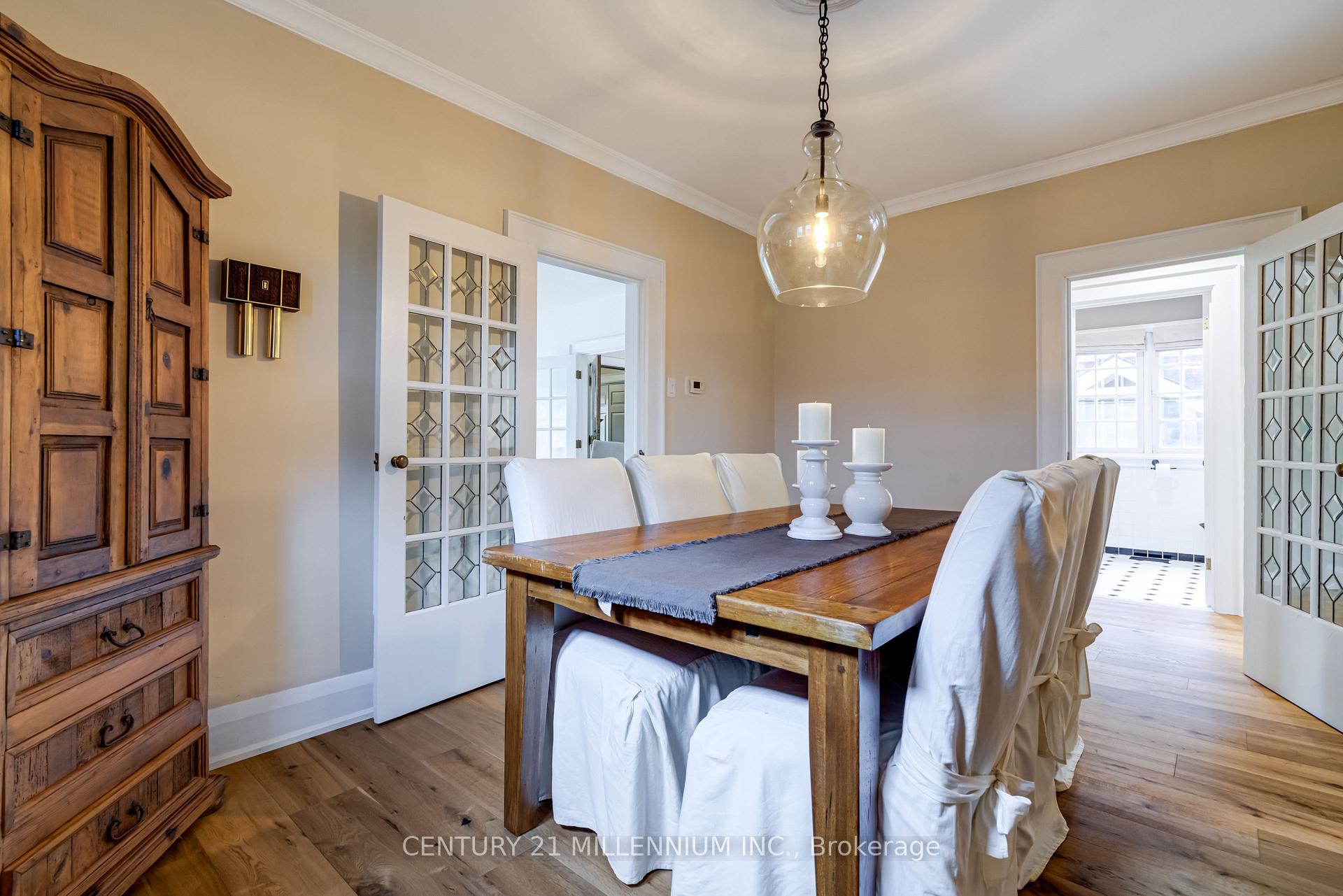 Photo 10 of 22 Frederick Street, Brampton, Downtown Brampton — HOMEH