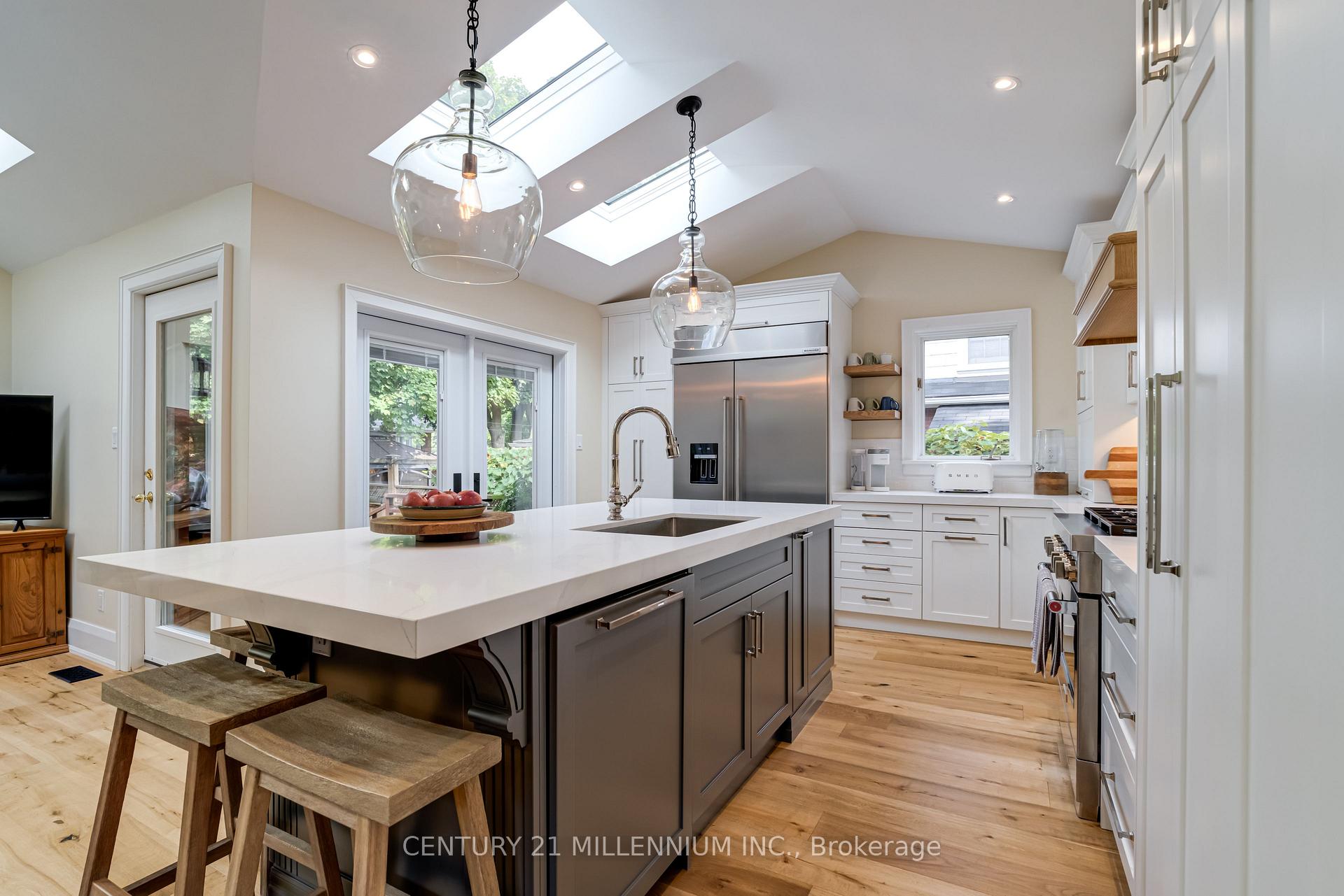 Photo 9 of 22 Frederick Street, Brampton, Downtown Brampton — HOMEH