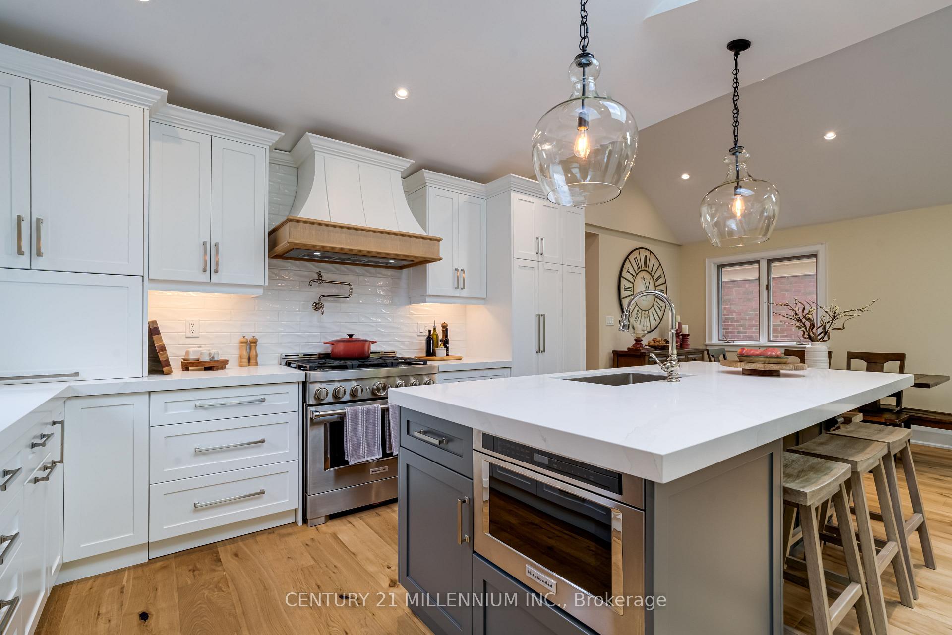Photo 13 of 22 Frederick Street, Brampton, Downtown Brampton — HOMEH
