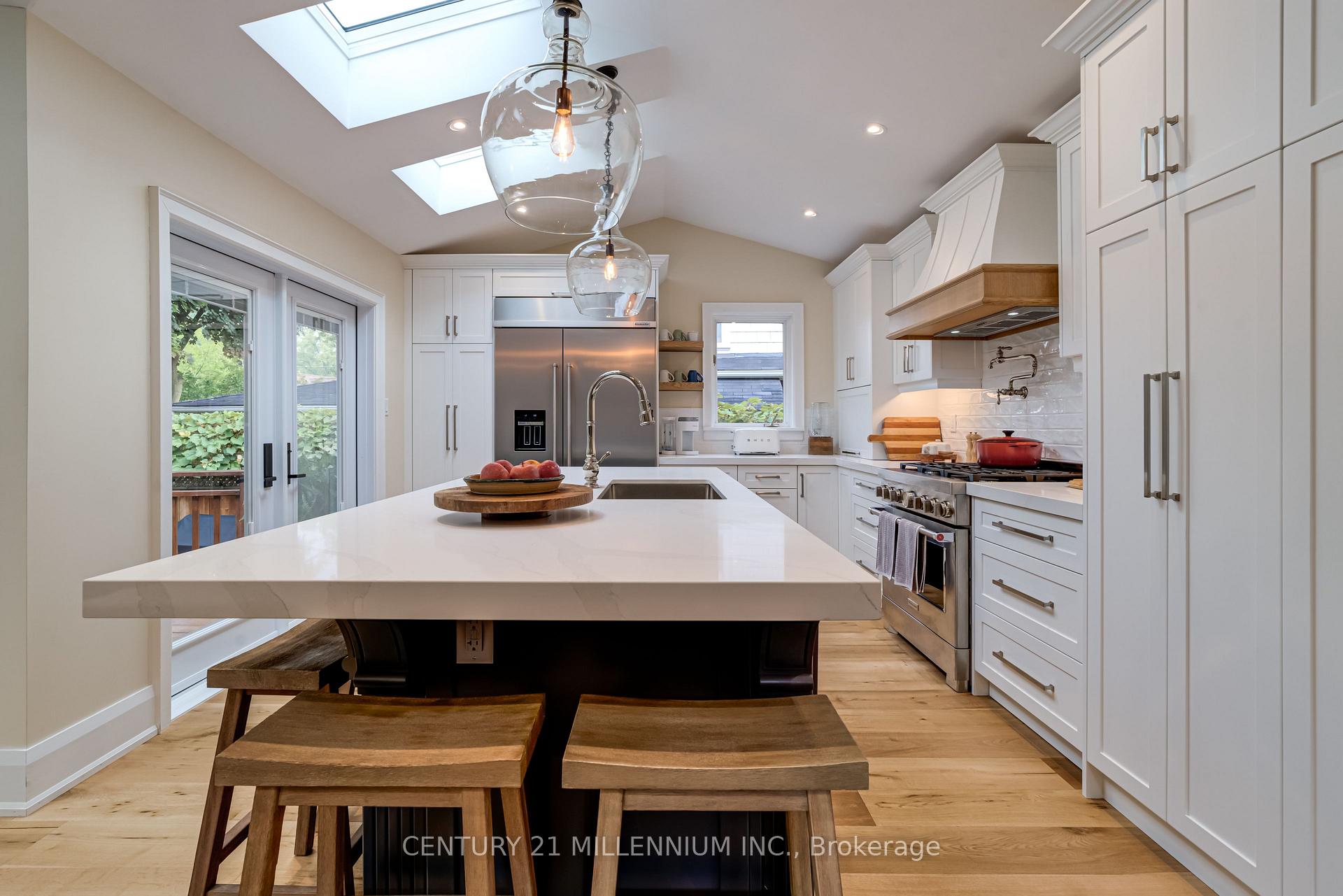 Photo 12 of 22 Frederick Street, Brampton, Downtown Brampton — HOMEH