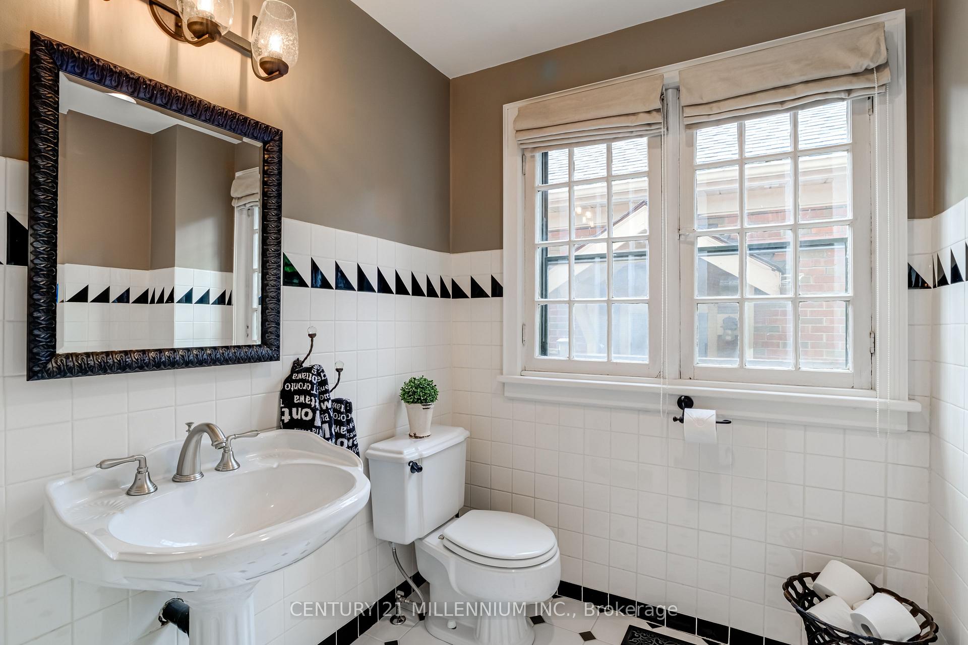 Photo 36 of 22 Frederick Street, Brampton, Downtown Brampton — HOMEH
