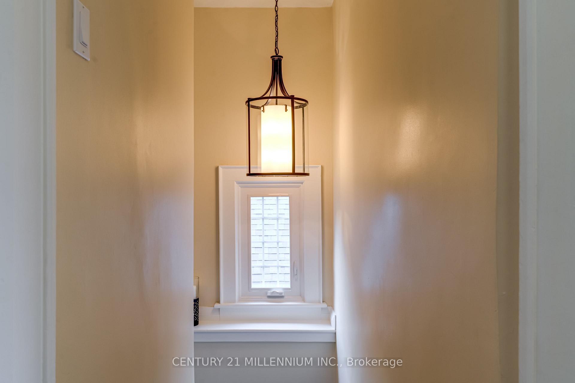 Photo 32 of 22 Frederick Street, Brampton, Downtown Brampton — HOMEH