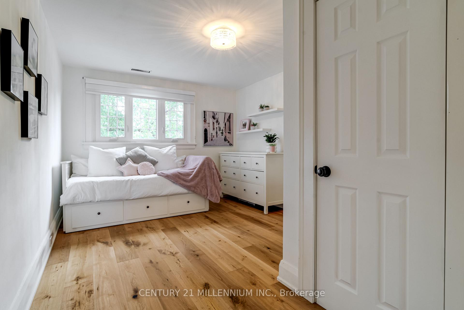 Photo 25 of 22 Frederick Street, Brampton, Downtown Brampton — HOMEH